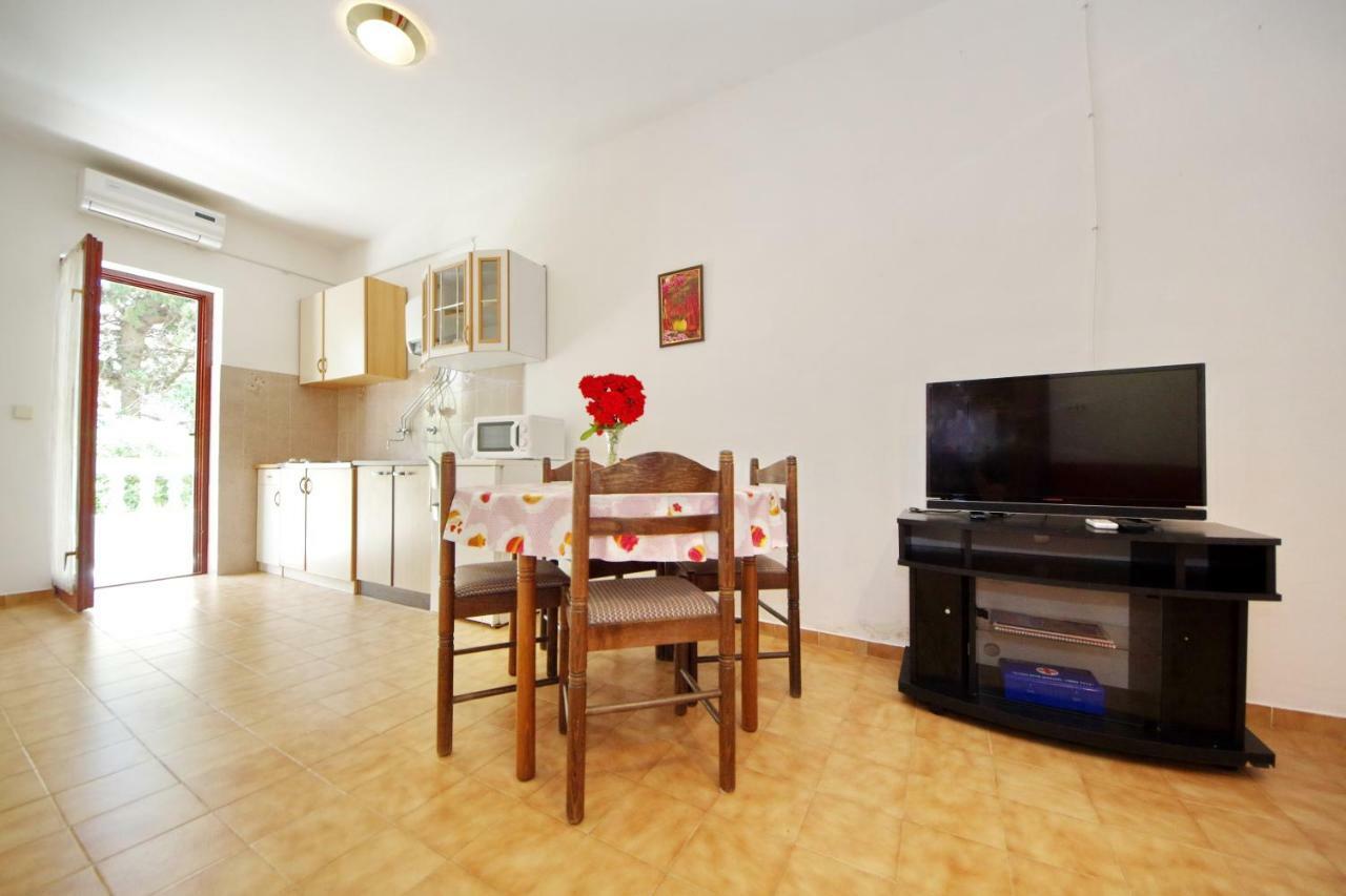 ורסי Apartments Beach מראה חיצוני תמונה
