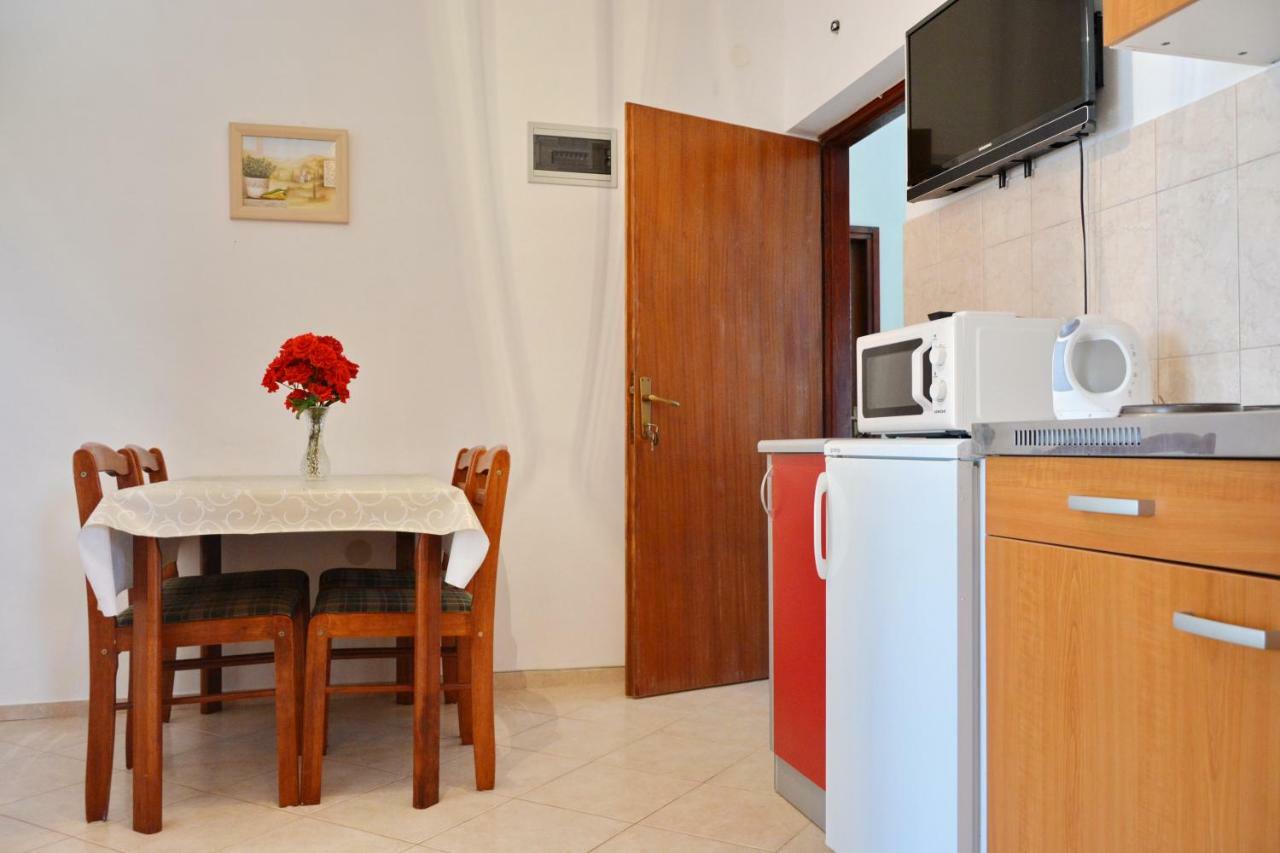 ורסי Apartments Beach מראה חיצוני תמונה