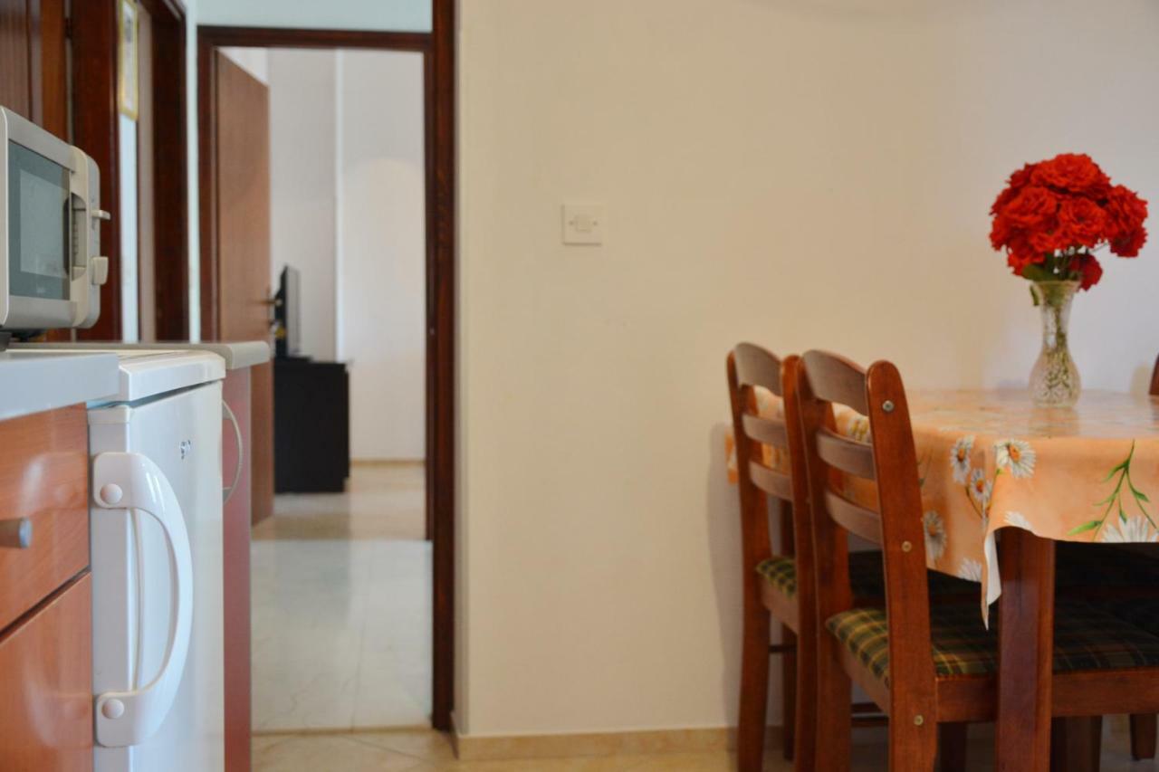 ורסי Apartments Beach מראה חיצוני תמונה