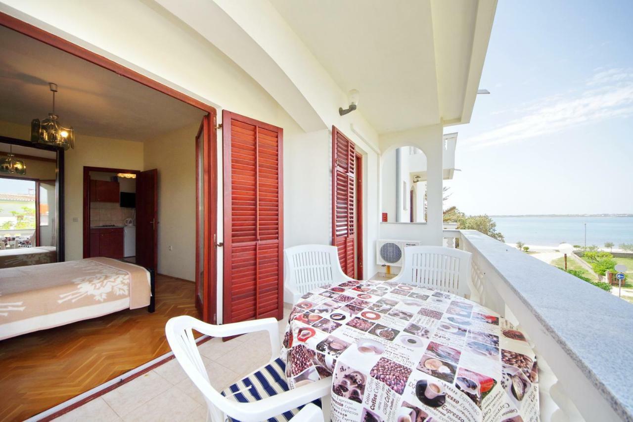 ורסי Apartments Beach מראה חיצוני תמונה